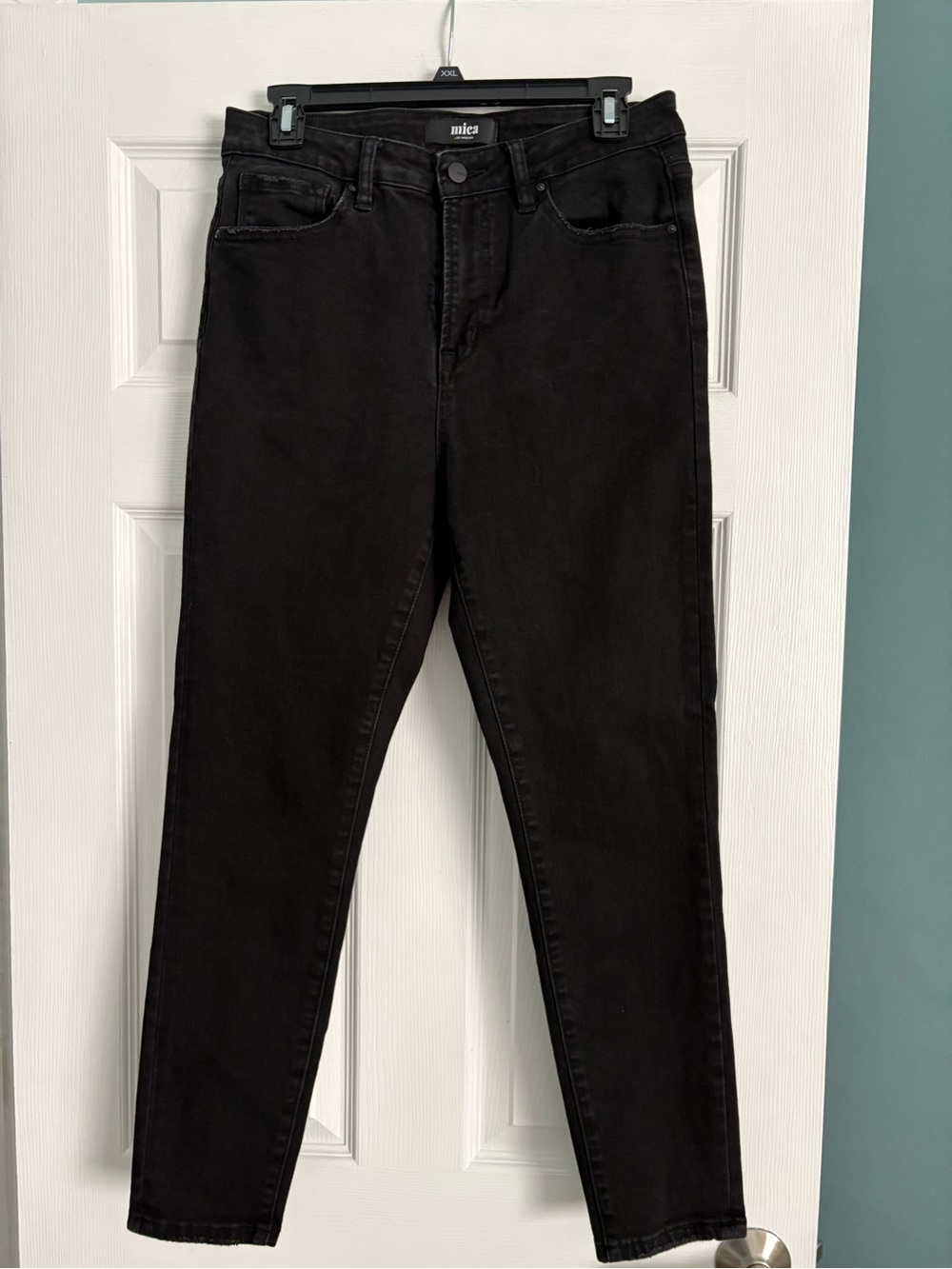Excellent Pre-Own Mica Black High-Rise Skinny Jeans - Women, Size 30